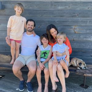 Prinz Carl Philip und seine Familie senden süße Sommergrüße