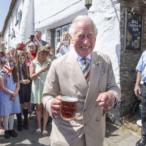 Ungewöhnlich: Diese Dinge hat Prinz Charles auf Reisen dabei