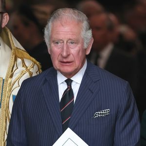Prinz Charles weint auf der Gedenkfeier von Prinz Philip