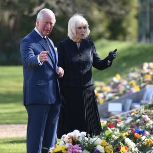 Tränen: Charles und Camilla sichten Würdigungen Philips