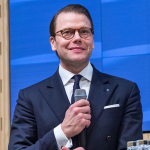 Schon Schluss mit Baby-Pause: Prinz Daniel reist nach Berlin