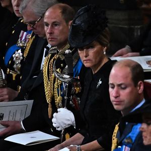 Den Tränen nah: Prinz Edward und Sophie bei Queen-Beerdigung