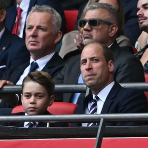 Prinz William und George im Partner-Look beim Fußballspiel!