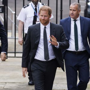 Finaler Gerichtstag: Prinz Harry erscheint wieder in Grau!