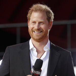 Nach Queen-Tod: Prinz Harry lacht mit WellChild-Gewinnern