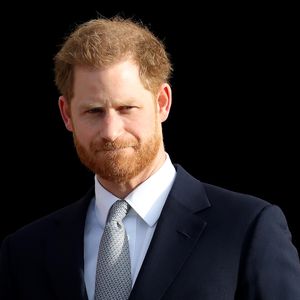 Für Beerdigung in London: Fotos von Prinz Harry aufgetaucht
