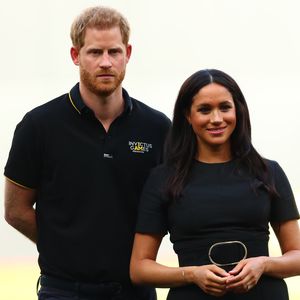 Wegen geheimer Paten: Bekommen Meghan & Harry jetzt Ärger?