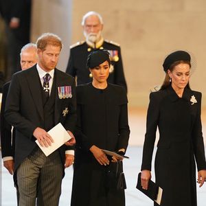 Braucht Prinz Harry Meghans Erlaubnis, um mit Kate zu reden?