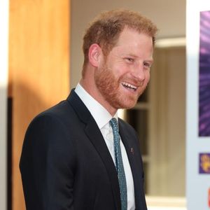 Megahappy! Prinz Harry kommt bei den WellChild Awards an