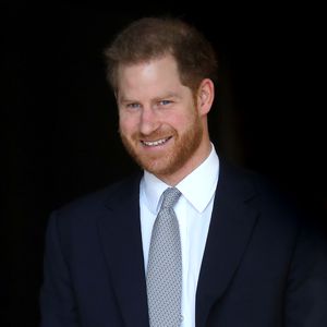 Diese Sängerin hilft Prinz Harry, in Amerika Fuß zu fassen!
