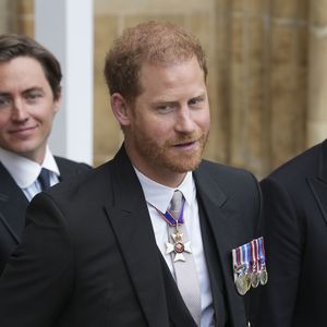 Für Prozess: Kehrt Prinz Harry wieder nach England zurück?