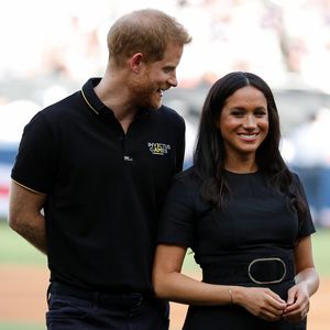 Harry & Meghan stehlen Will & Kate wichtige Mitarbeiterin