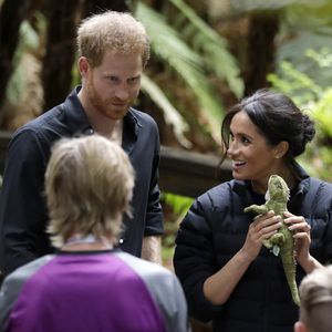 "Könnte Ärger bekommen": Harry lehnt Fan-Kuss vor Meghan ab
