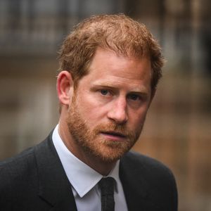 Hat Prinz Harry in Großbritannien etwa keine Freunde mehr?