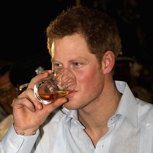 Prinz Harry: Vom "wilden Jungen" zum "zwielichtigen Gauner"