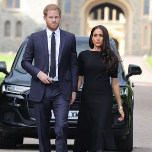 Royals froh? Harry und Meghan bleiben Weihnachten zu Hause