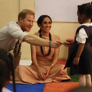 Warum sind Prinz Harry und Meghan ohne ihre Kids in Nigeria?