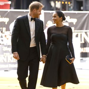 So süß gratuliert Prinz Harry seiner Meghan zum Geburtstag!
