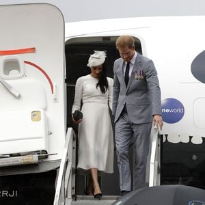 Mit Privatjet geflogen: Harry und Meghan ernten Netz-Kritik
