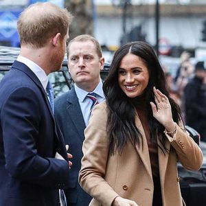 Ist Herzogin Meghan der Grund für den royalen Rücktritt?