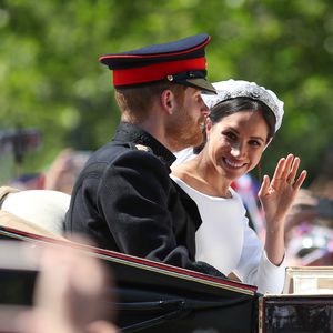 Wahrsager behauptet: Harry & Meghan bekommen Zwillinge