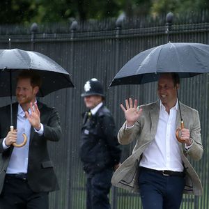 Ohne Meghan & Kate? Harry & William bei "Star Wars"-Premiere