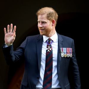 Das denkt Prinz Harry über die Royal-Serie "The Crown"!