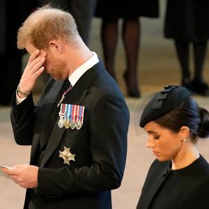Trauer um Queen: Die Royals können Tränen nicht zurückhalten