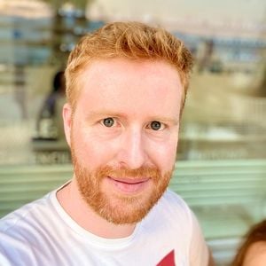 Harrys UK-Ankunft: Glückstag für Doppelgänger Rhys Whittock