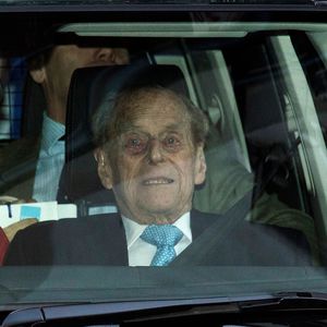 Wie geht es ihm? Hier verlässt Prinz Philip das Krankenhaus
