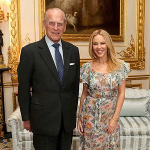 Mit Throwback-Fotos: Kylie Minogue gedenkt Prinz Philips