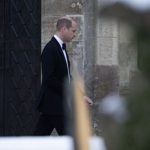 Lächelt Prinz William hier den Ärger mit seinem Bruder weg?
