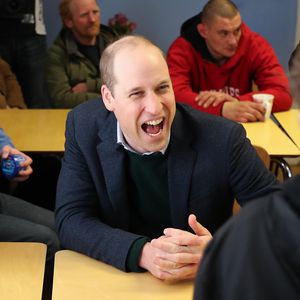 Unangebracht? Prinz William witzelt über den Coronavirus
