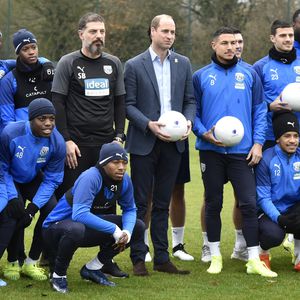 Mit Trikot-Geschenk: Fußballverein provoziert Prinz William