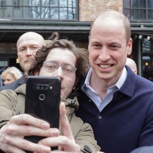 Selfies mit Royal-Fans: Prinz William bricht das Protokoll!