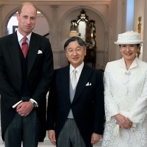 Anstelle des Königs: Prinz William begrüßt Japans Kaiser