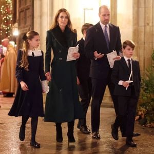 In großer Runde: Britische Royals zelebrieren Adventsessen