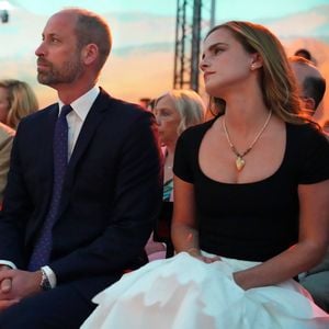 Selten: Emma Watson strahlt auf Event neben Prinz William