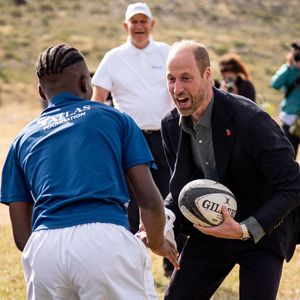 Prinz William begeistert bei Rugby-Spiel mit jungen Schülern