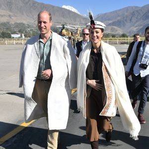 Wie Diana: Herzogin Kate in Pakistan mit traditionellem Hut