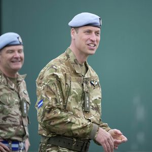 Als neuer Oberst: Prinz William erhält Geschenke für Familie