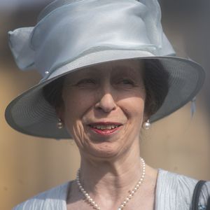 Kein Luxus wie bei Harry: Prinzessin Anne nimmt die U-Bahn