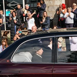 Im Queen-Konvoi: Prinzessin Anne geleitet Sarg ihrer Mutter