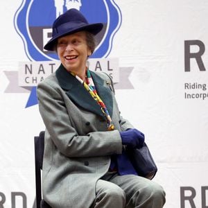 Überraschung: Prinzessin Anne kehrt nach ihrem Unfall zurück