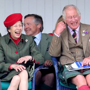 Kinderbilder: So süß gratuliert König Charles Schwester Anne