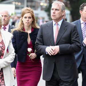 Gefallener Prinz: Beatrice' Vater fehlt auf Hochtzeitsfotos