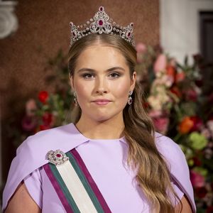 Prinzessin Amalia begeistert in Tiara aus ihrer Kindheit