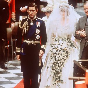 1.920 Dollar: Charles und Dianas Hochzeitstorte versteigert