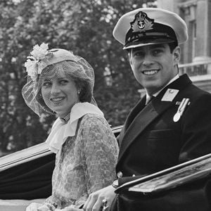 Autorin behauptet: Diana war zuerst in Prinz Andrew verliebt