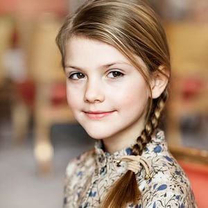Niedlich: Prinzessin Estelle bekommt einen kleinen Pudel